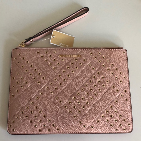 Michael Kors Handbags - Michael Kors blush clutch NWT